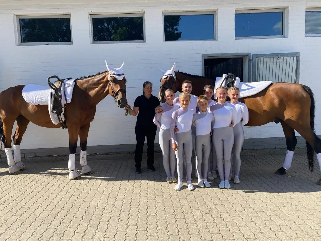 Freie Voltigierer 1 Gruppenbild